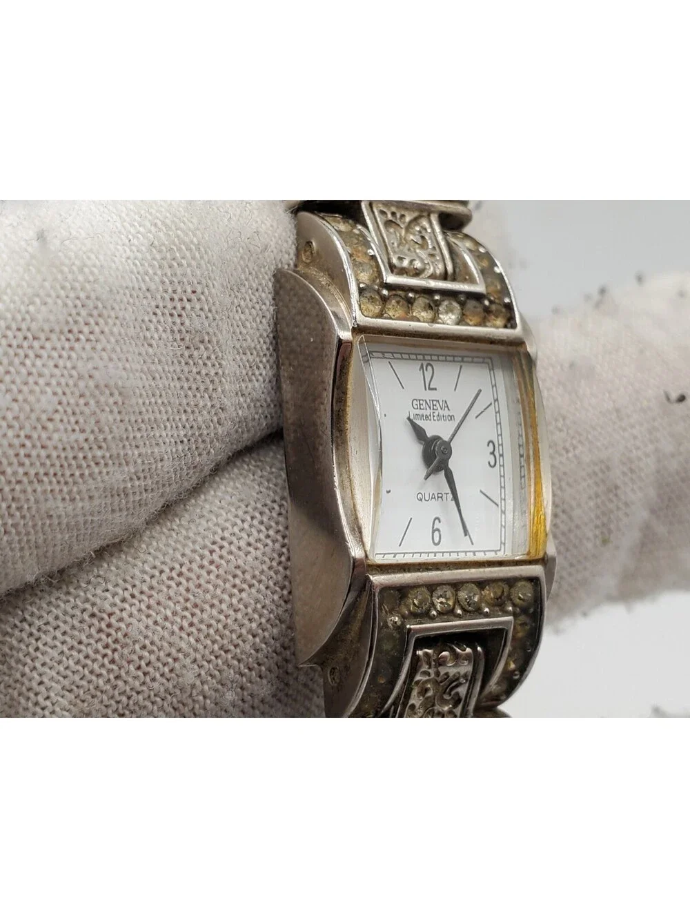 Geneva Limited Edition Watch Women 16mm Silver Tone White Dial New Battery